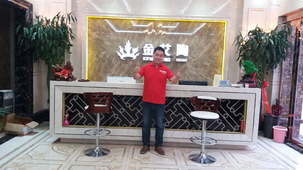 河南濮阳市mansion88瓷砖总署理杨国强